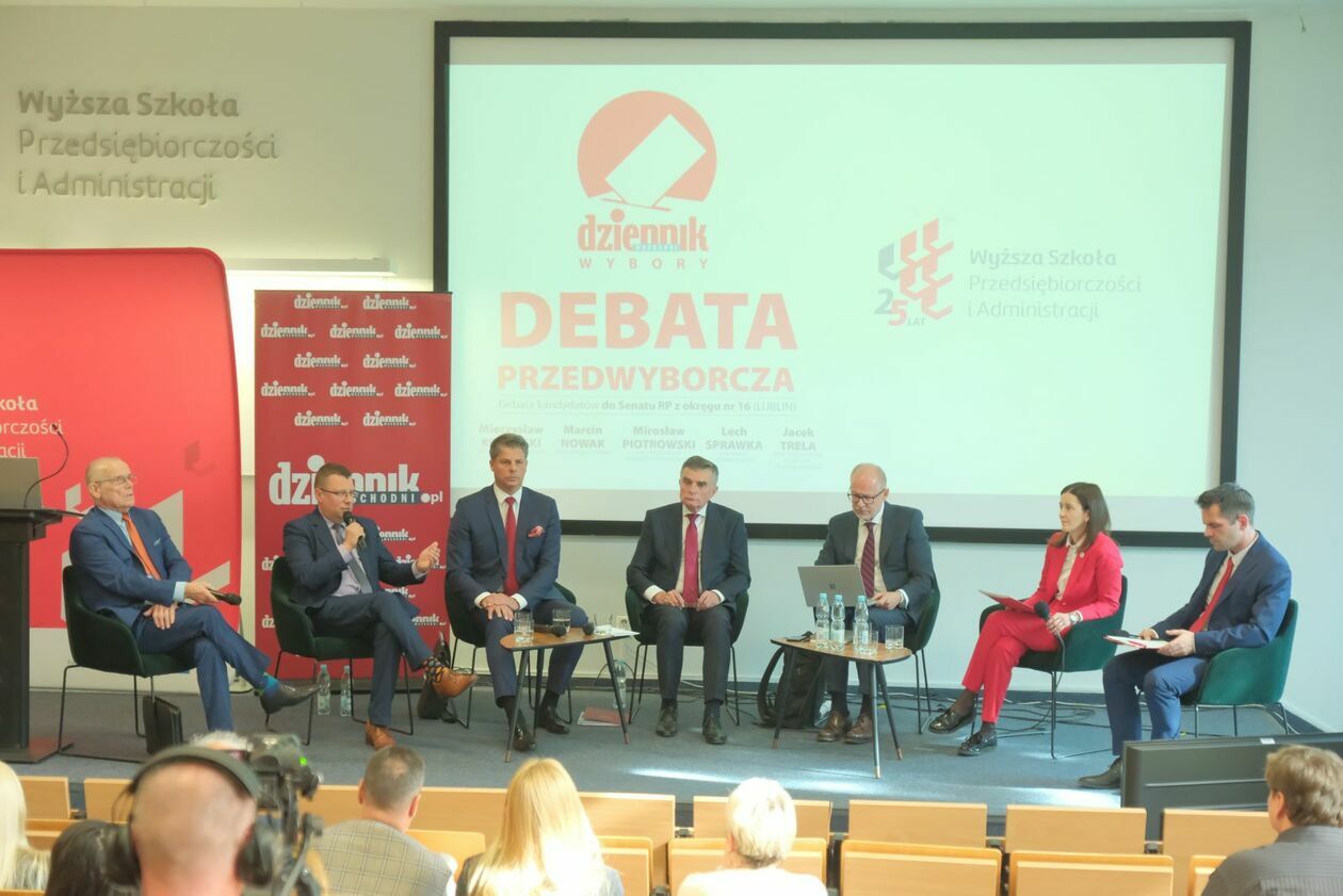  Debata kandydatów na senatorów w lubelskiej WSPA (zdjęcie 21) - Autor: DW