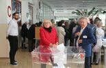 Wybory 2023 w Białej Podlaskiej. Mieszkańcy głosują  (zdjęcie 5)