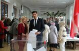 Biała Podlaska. Poseł Dariusz Stefaniuk i senator Grzegorz Bierecki głosują  (zdjęcie 2)
