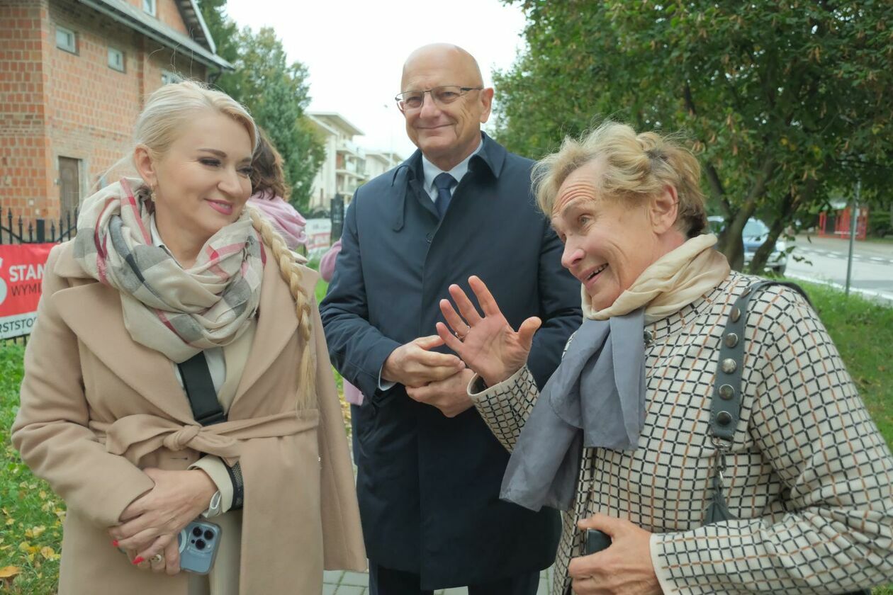 Prezydent Krzysztof Żuk i posłanka Marta Wcisło głosowali w komisji nr 100 przy ul. Zbożowej 