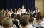 Uczniowie zaśpiewali dla szkoły: Dzień Edukacji Narodowej w SP nr 3 (zdjęcie 3)