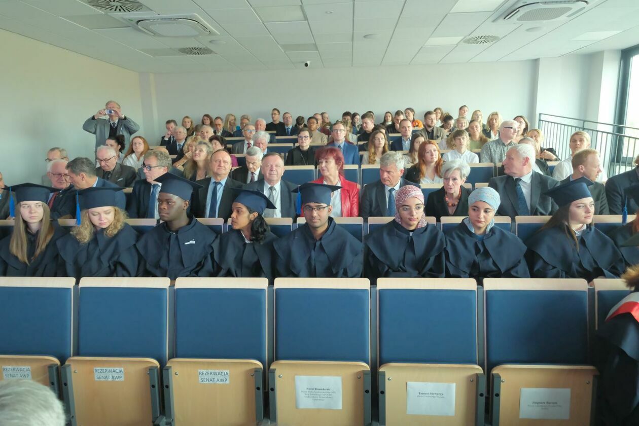  Akademickie Centrum Nauk Medycznych AWP na inaugurację roku akademickiego (zdjęcie 29) - Autor: DW