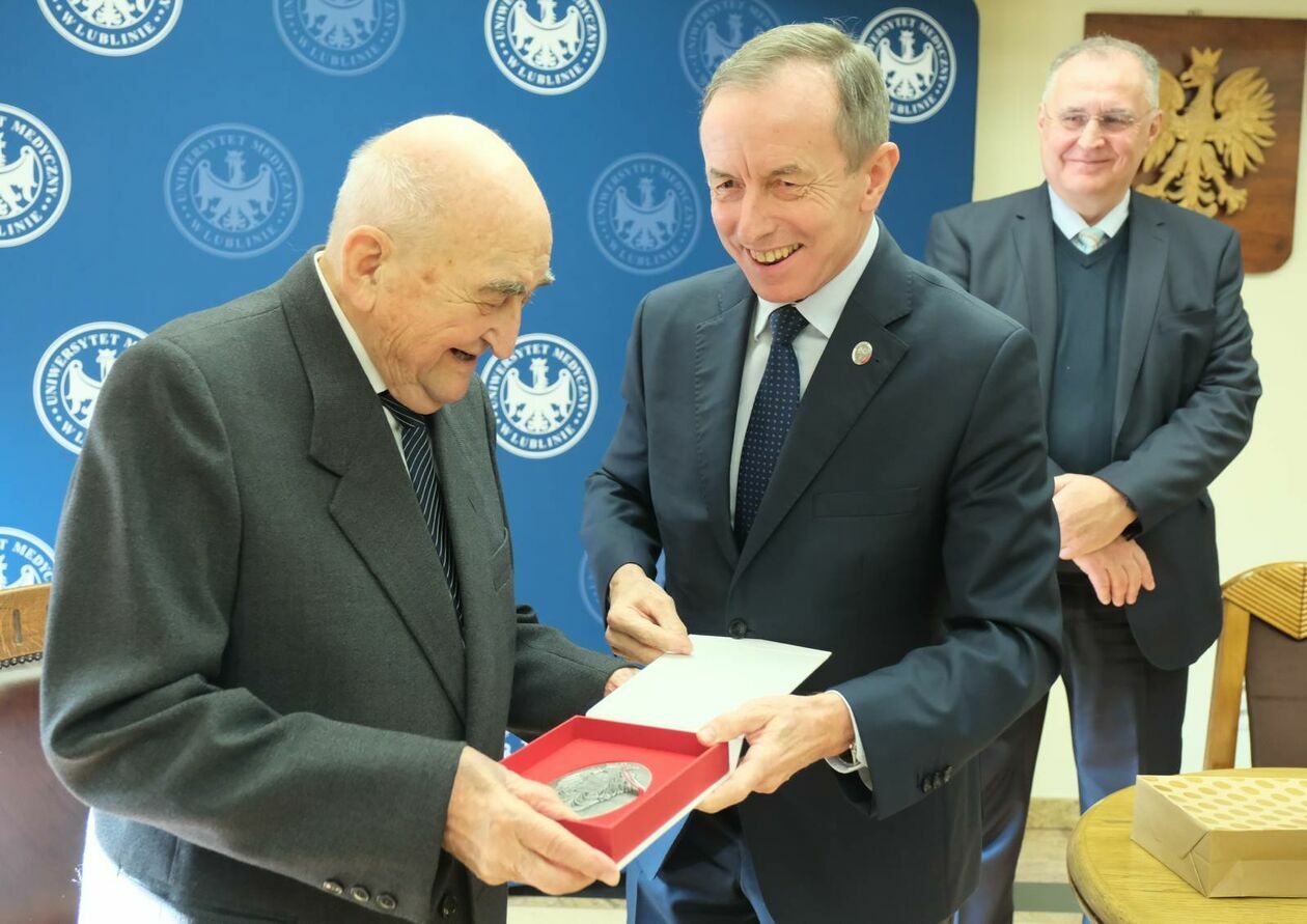  Prof. Stanisław Jabłonka Honorowym Prezesem Polskiego Towarzystwa Kardio-Torakochirgów   - Autor: DW