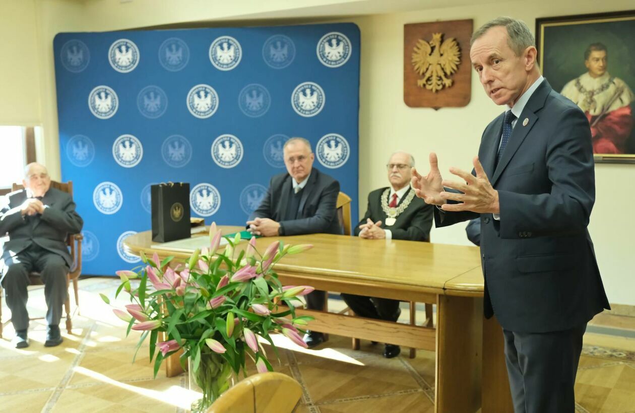  Prof. Stanisław Jabłonka Honorowym Prezesem Polskiego Towarzystwa Kardio-Torakochirgów  (zdjęcie 12) - Autor: DW