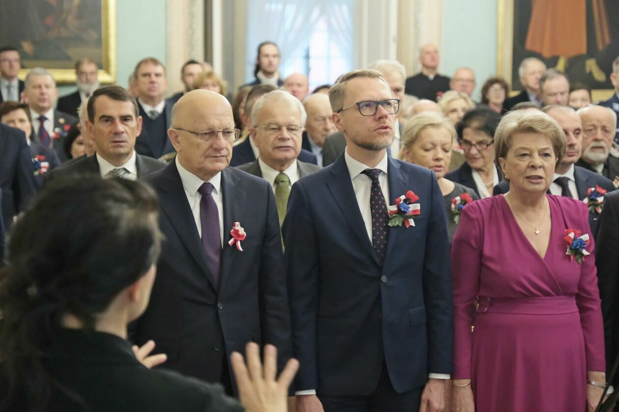  Święto 11 Listopada w Lublinie: Uroczysta sesja Rady Miasta w Trybunale Koronnym (zdjęcie 4) - Autor: DW