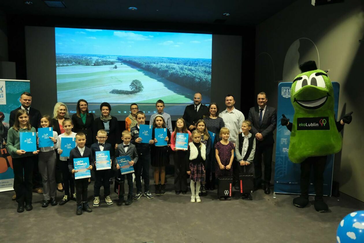 Zwycięzcy ekologicznego konkursu filmowego pt Rymuję powietrze ratuję (zdjęcie 1) - Autor: DW