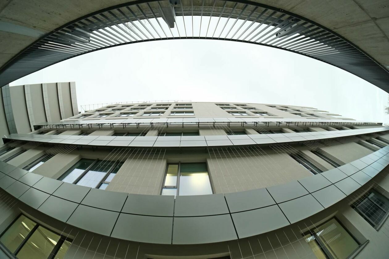  Kliniki zabiegowe w nowej części szpitala USK 1 (zdjęcie 27) - Autor: DW