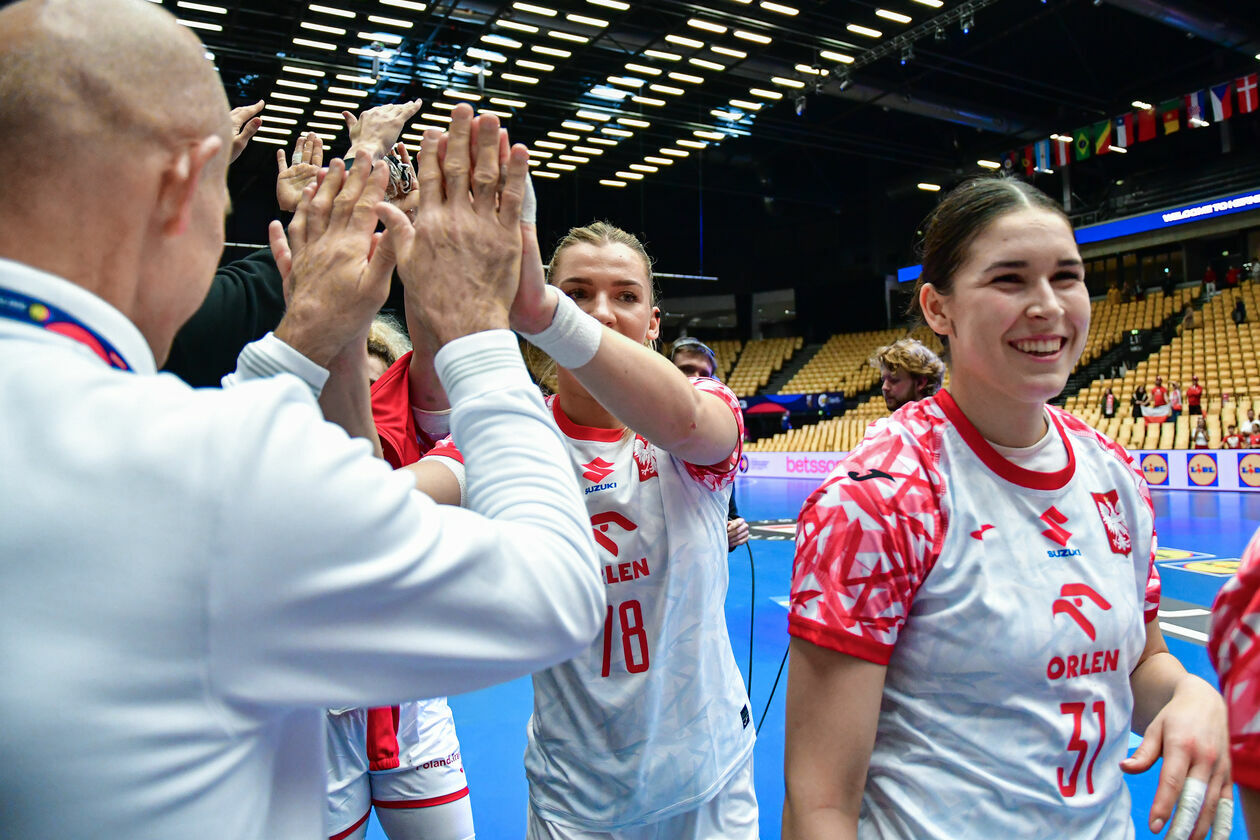  MŚ piłkarek ręcznych: Polska – Iran 35:15 (18:8) (zdjęcie 49) - Autor: Paweł Bejnarowicz/ZPRP