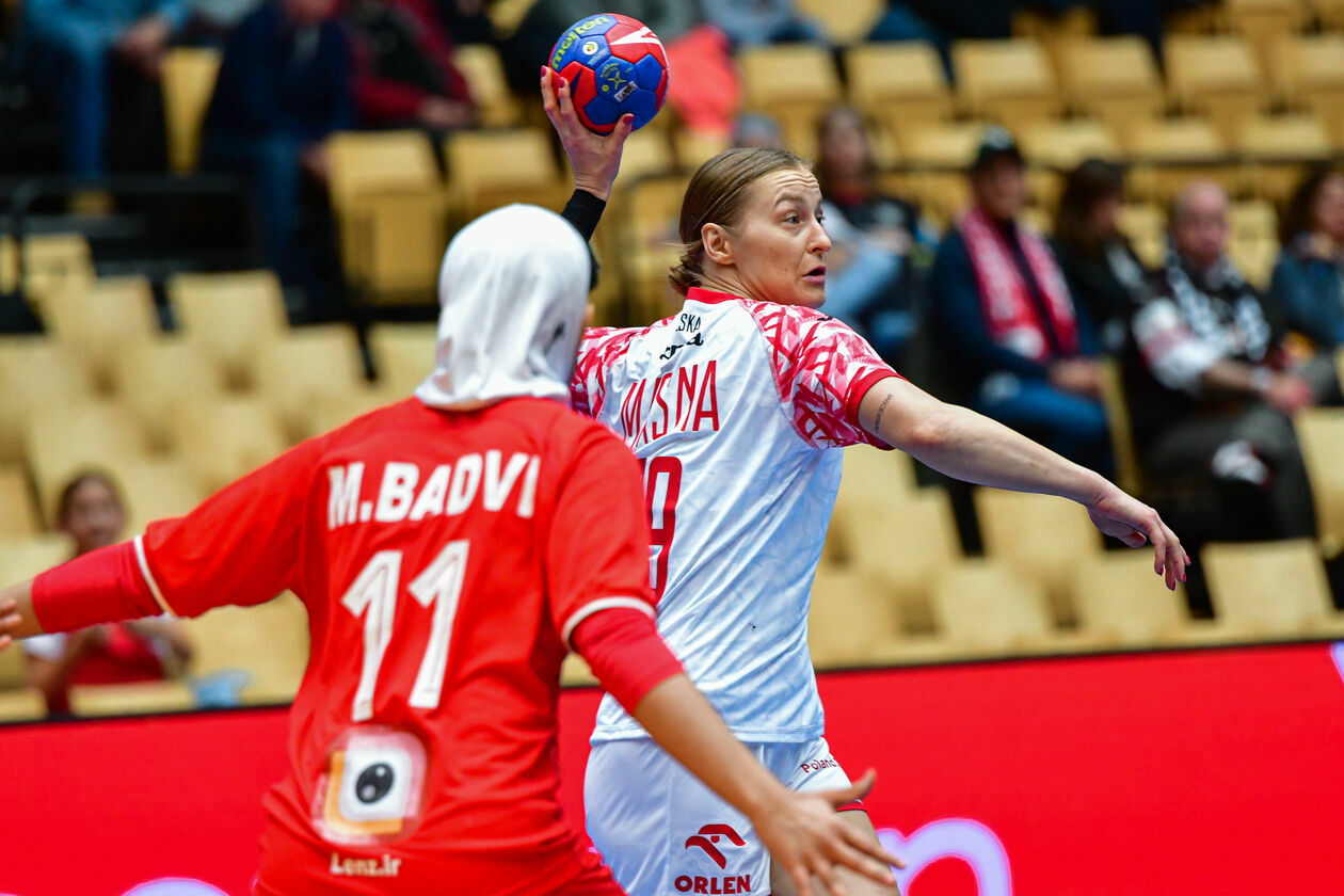  MŚ piłkarek ręcznych: Polska – Iran 35:15 (18:8) (zdjęcie 38) - Autor: Paweł Bejnarowicz/ZPRP