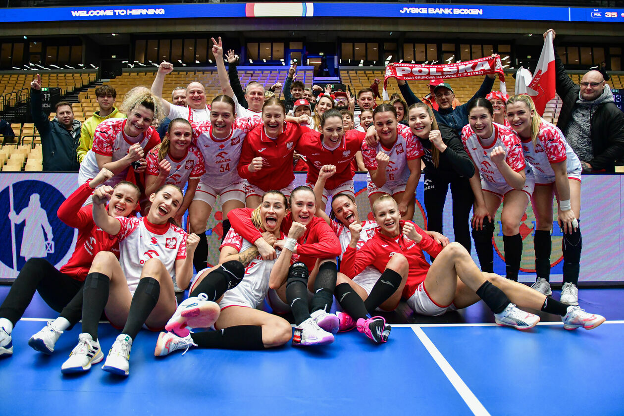  MŚ piłkarek ręcznych: Polska – Iran 35:15 (18:8) (zdjęcie 7) - Autor: Paweł Bejnarowicz/ZPRP