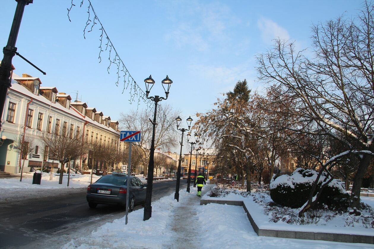  Nowy lampy na placu Wolności w Białej Podlaskiej  (zdjęcie 3) - Autor: Ewelina Burda