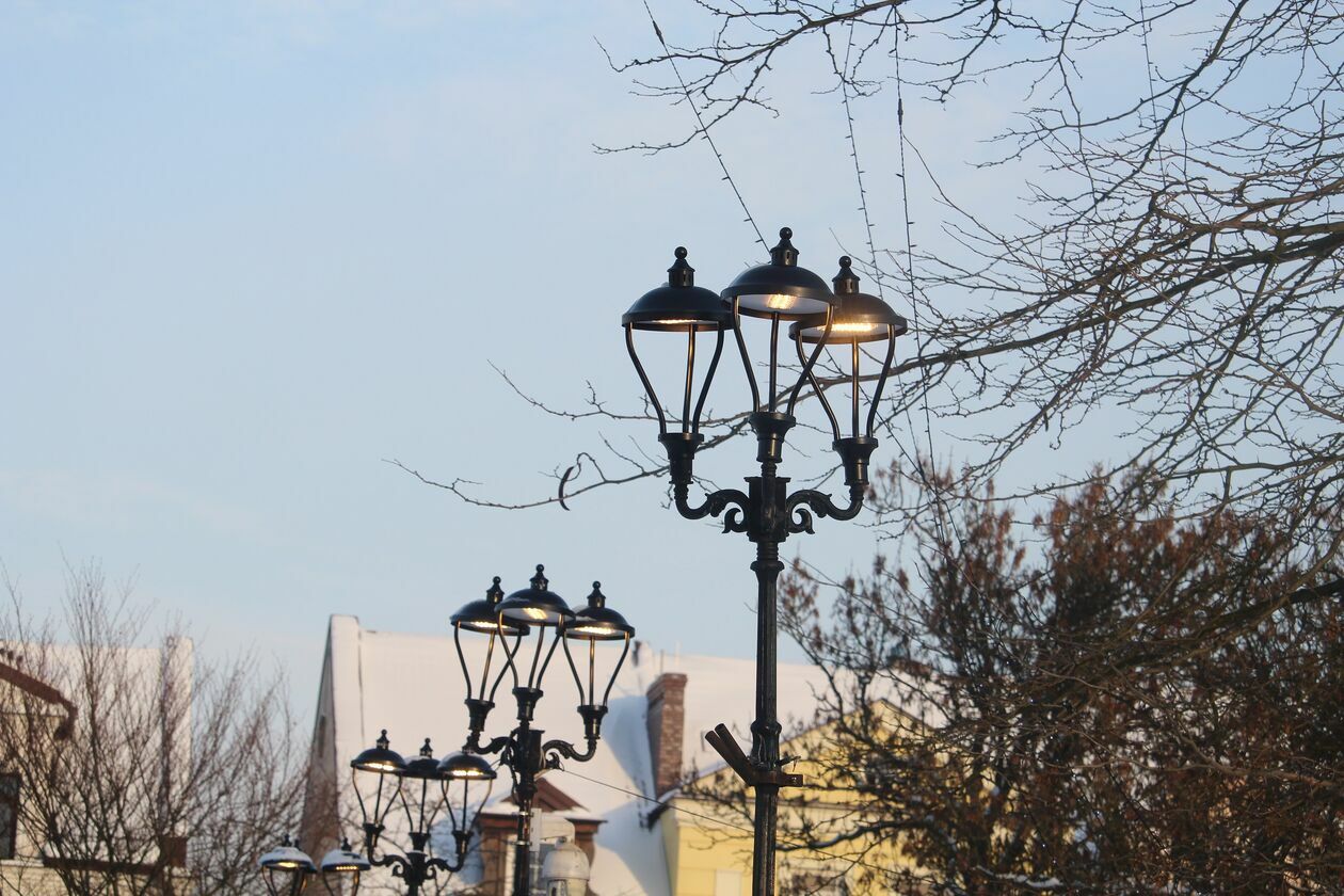  Nowy lampy na placu Wolności w Białej Podlaskiej  (zdjęcie 4) - Autor: Ewelina Burda
