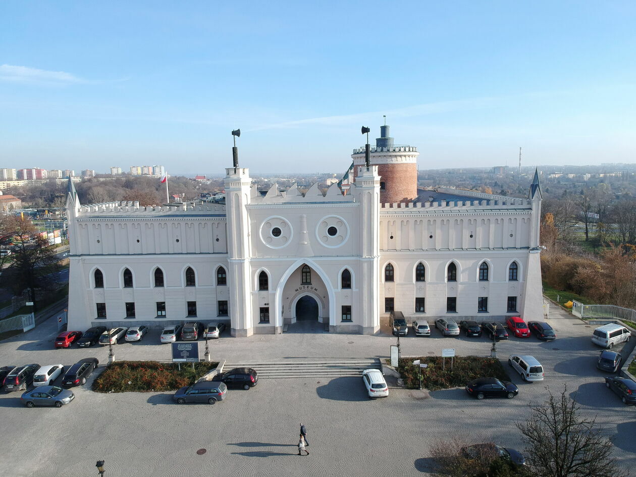  Muzeum Narodowe w Lublinie i Muzeum i Miejsce Pamięci w Sobiborze nominowane do prestiżowej nagrody (zdjęcie 2) - Autor: DW