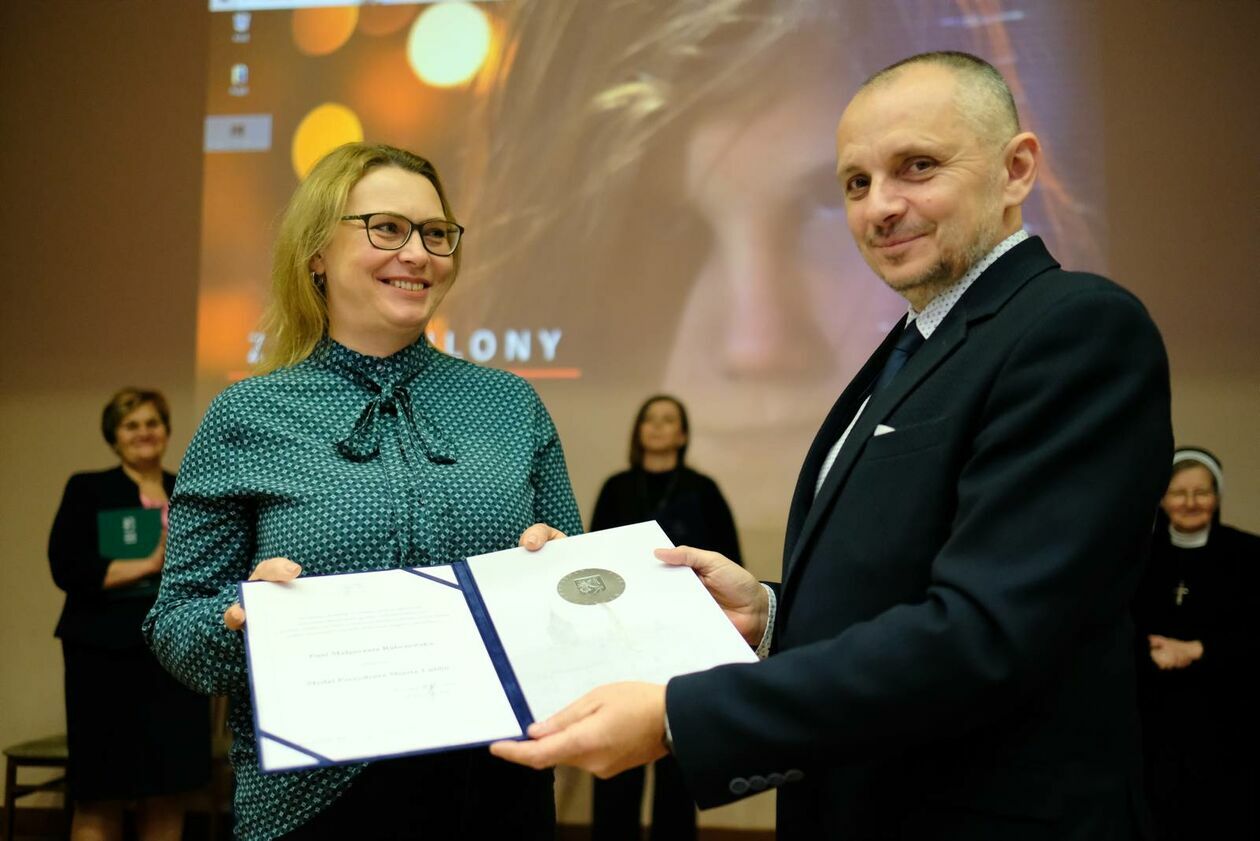  Konferencja podsumowująca akcję pt 16 dni bez przemocy w Caritas  (zdjęcie 5) - Autor: DW