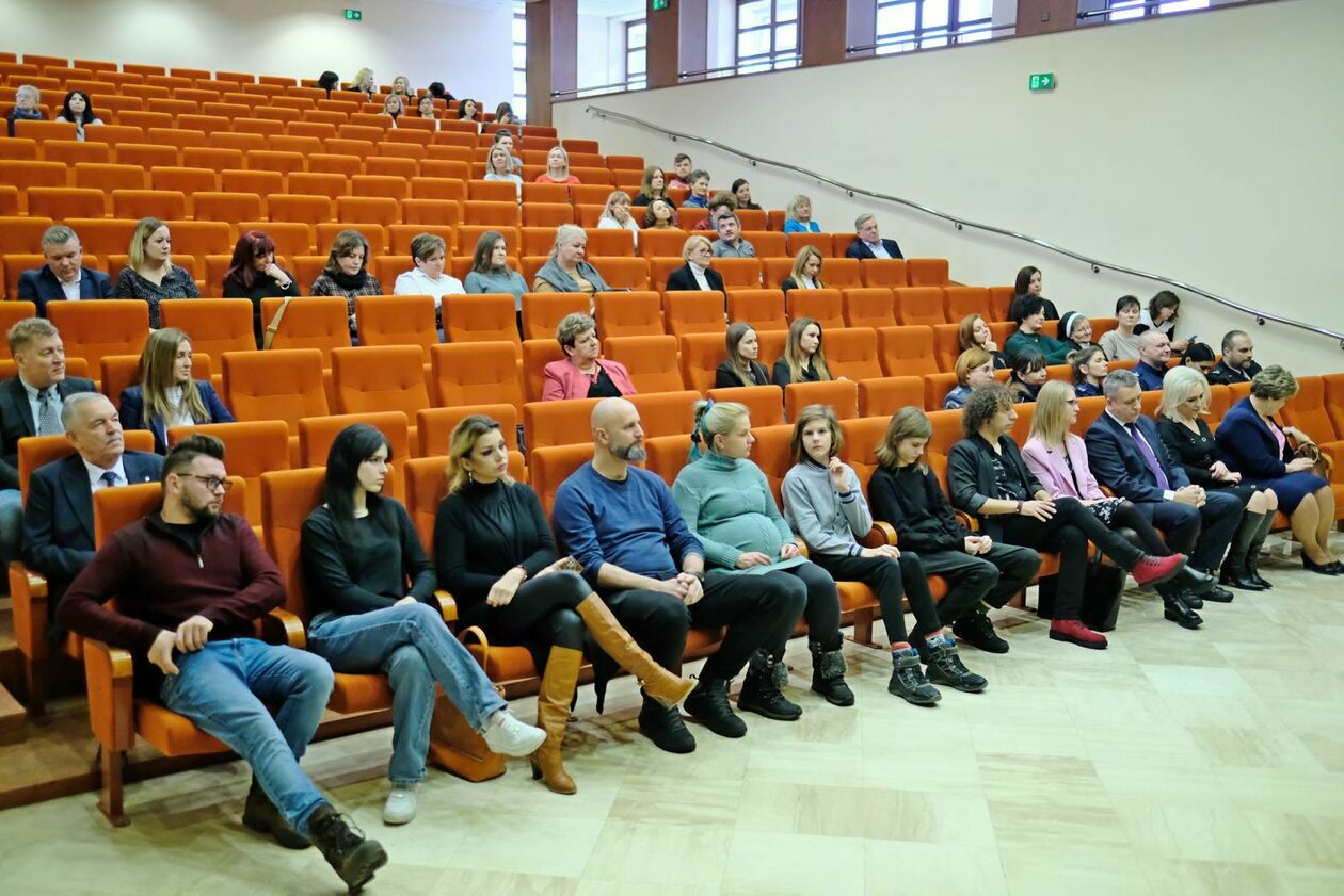  Konferencja podsumowująca akcję pt 16 dni bez przemocy w Caritas  (zdjęcie 13) - Autor: DW