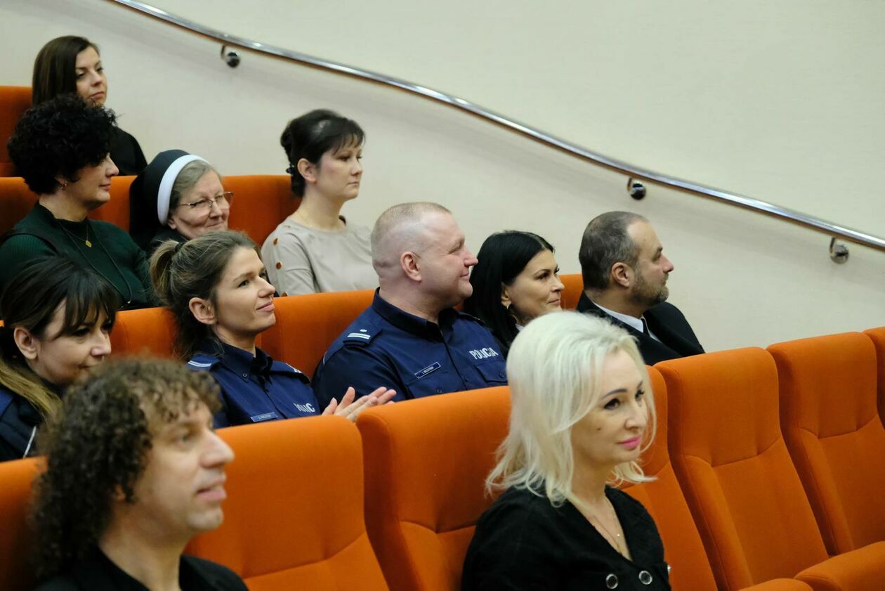  Konferencja podsumowująca akcję pt 16 dni bez przemocy w Caritas  (zdjęcie 11) - Autor: DW