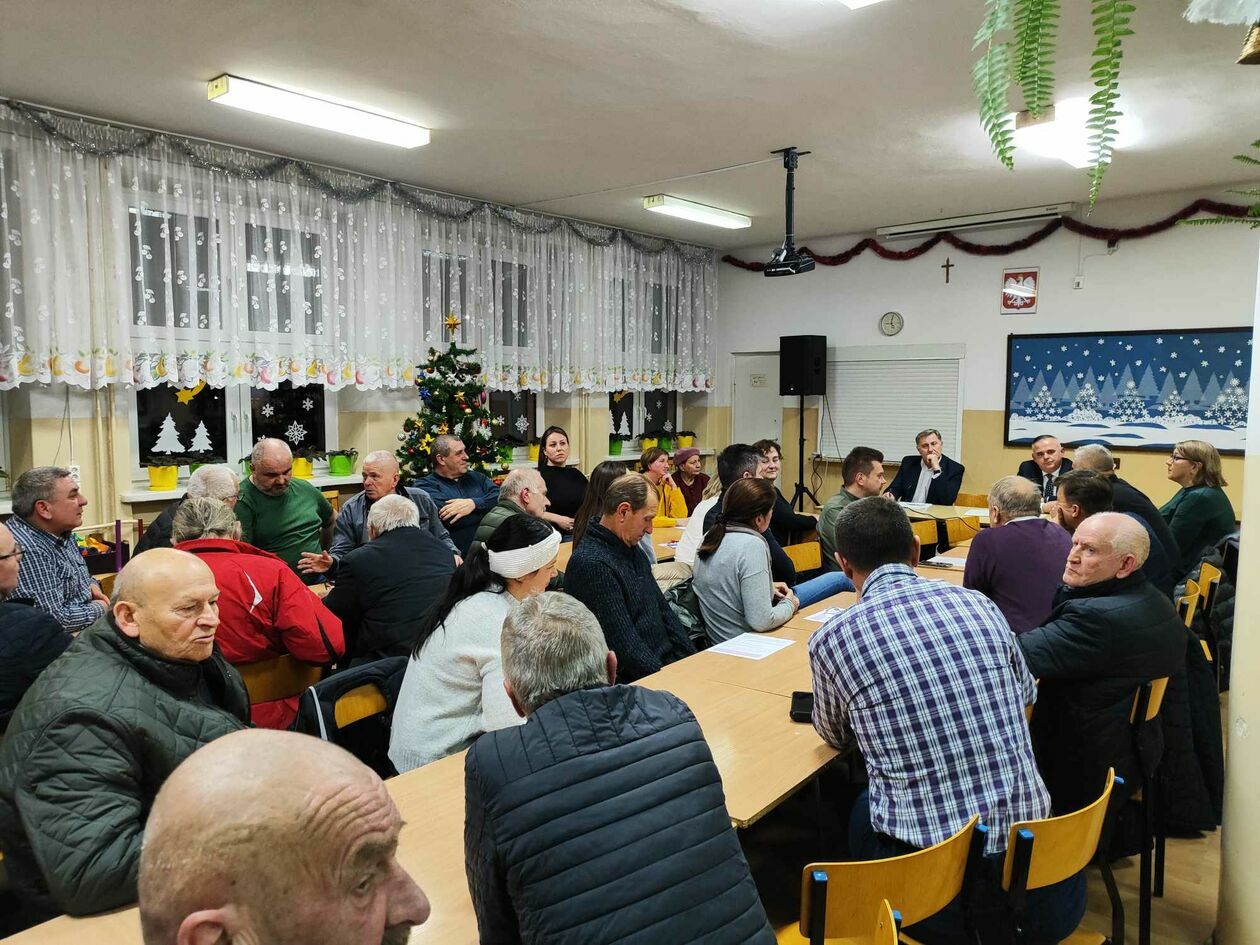  Spotkanie starosty bialskiego z mieszkańcami Międzyrzeca Podlaskiego  (zdjęcie 1) - Autor: Ewelina Burda