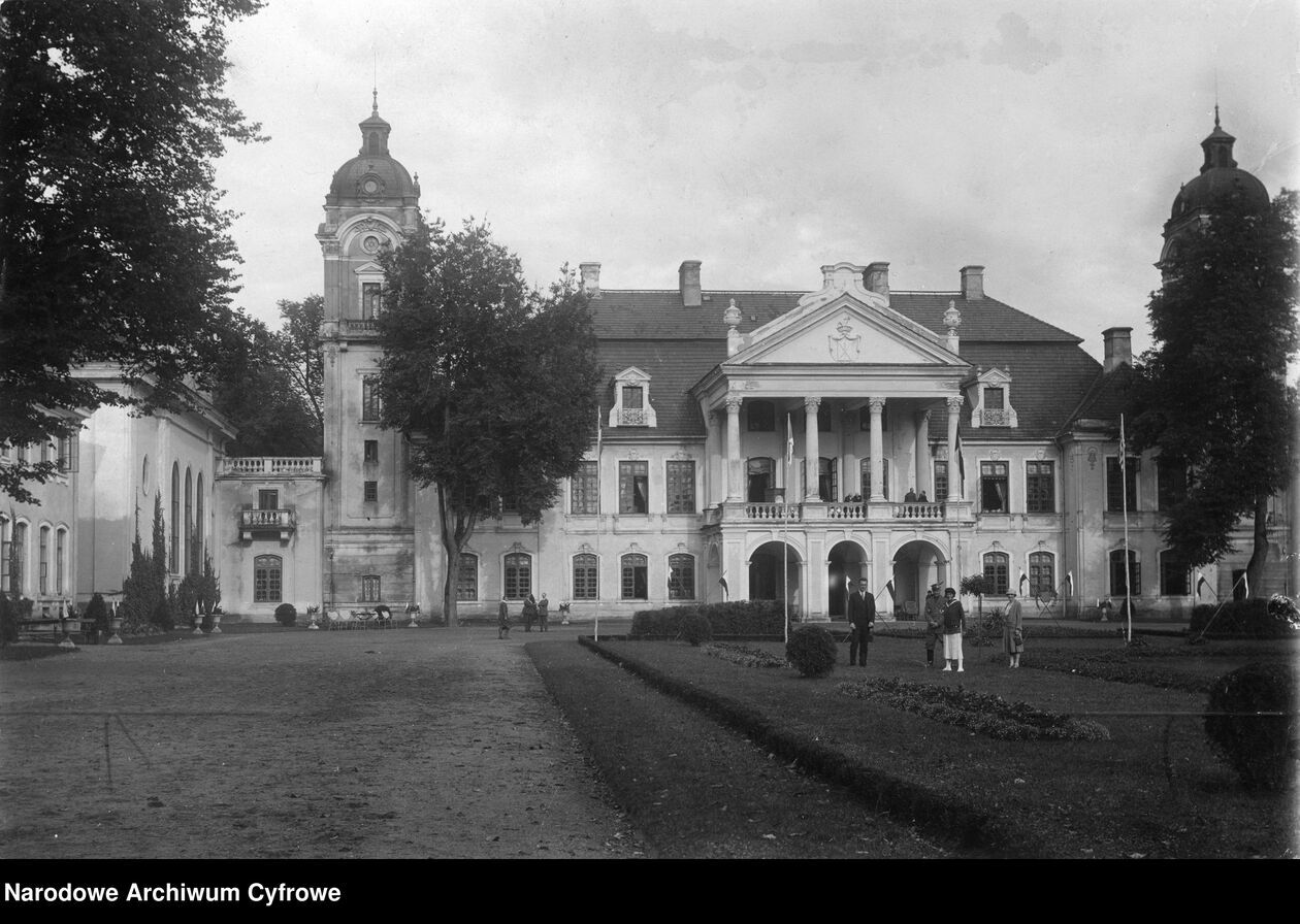  <p>Kozł&oacute;wka. Pałac Zamoyskich w 1920 r.</p>