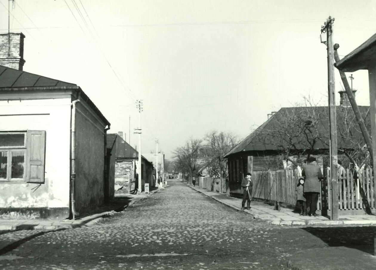  <p>ul. Waryńskiego, widok od ul. Krzywe Koło</p>