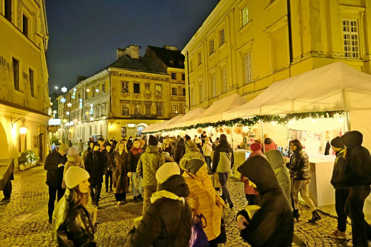  Jarmark Bożonarodzeniowy na Rynku Starego Miasta w Lublinie (zdjęcie 28) - Autor: DW