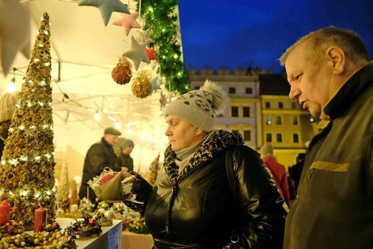  Jarmark Bożonarodzeniowy na Rynku Starego Miasta w Lublinie (zdjęcie 15) - Autor: DW