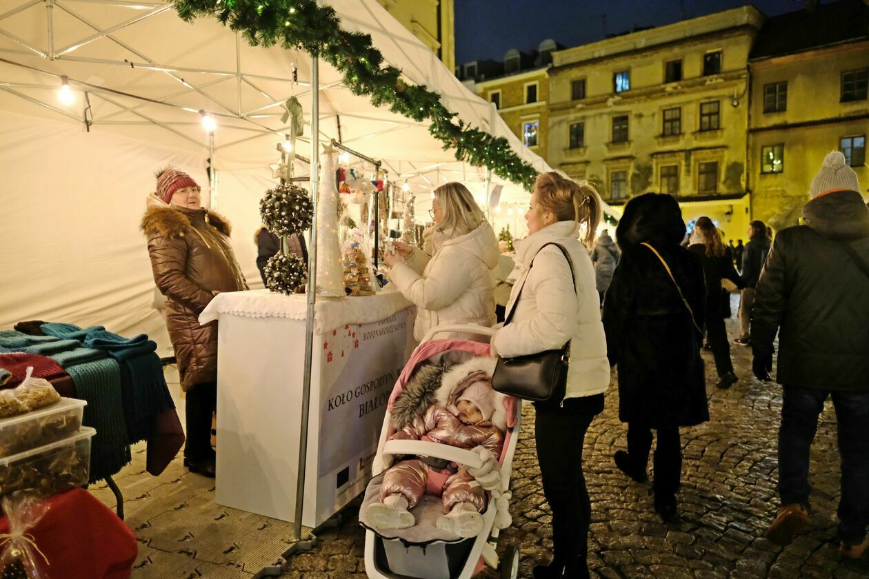  Jarmark Bożonarodzeniowy na Rynku Starego Miasta w Lublinie (zdjęcie 26) - Autor: DW