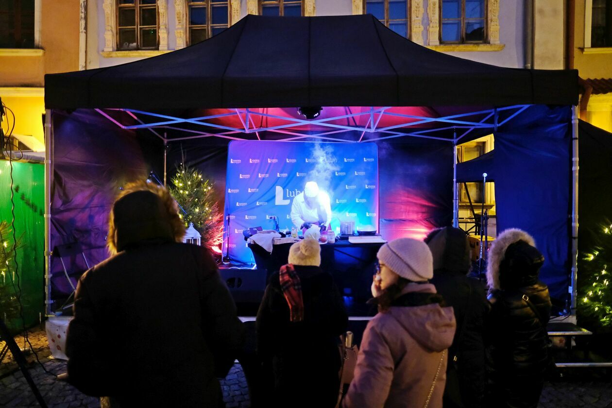  Jarmark Bożonarodzeniowy na Rynku Starego Miasta w Lublinie (zdjęcie 5) - Autor: DW