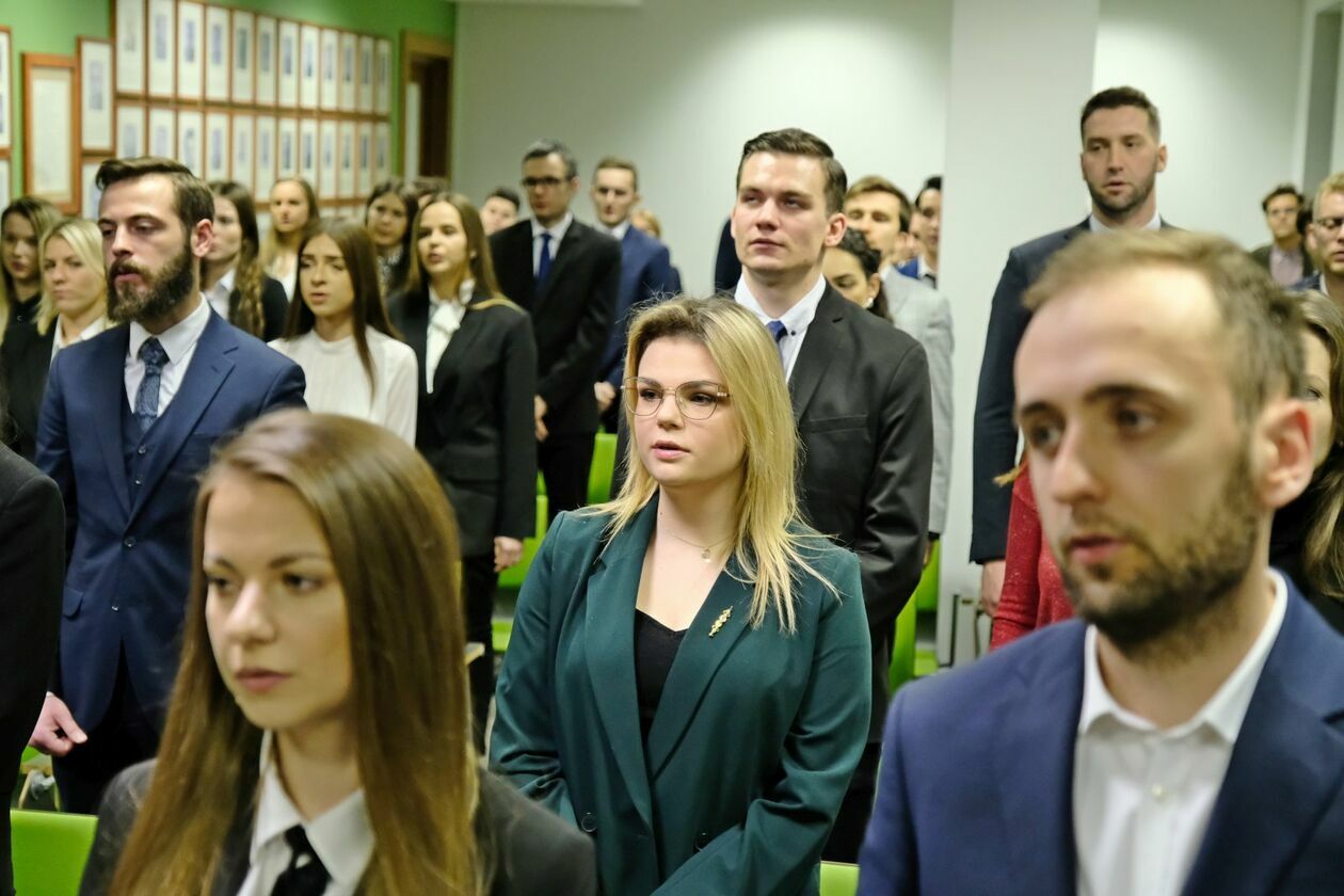  Ślubowanie aplikantów Izby Adwokackiej w Lublinie  (zdjęcie 13) - Autor: DW