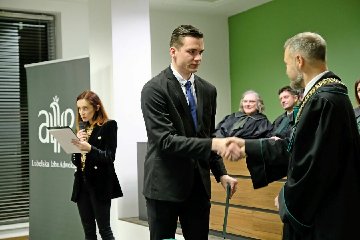  Ślubowanie aplikantów Izby Adwokackiej w Lublinie  (zdjęcie 19) - Autor: DW