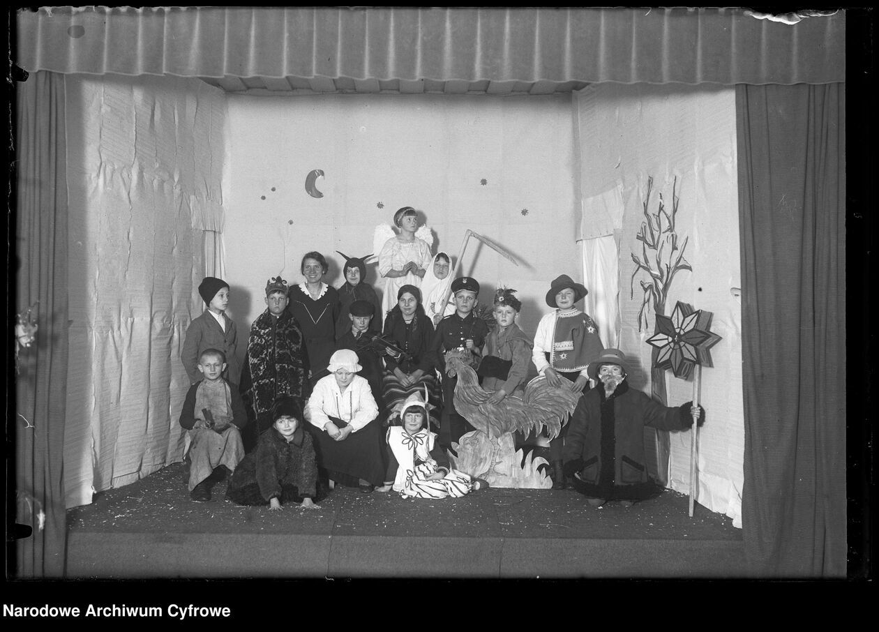  <p>Szopka bożonarodzeniowa w przedszkolu w Garwolinie 1937 r.</p>