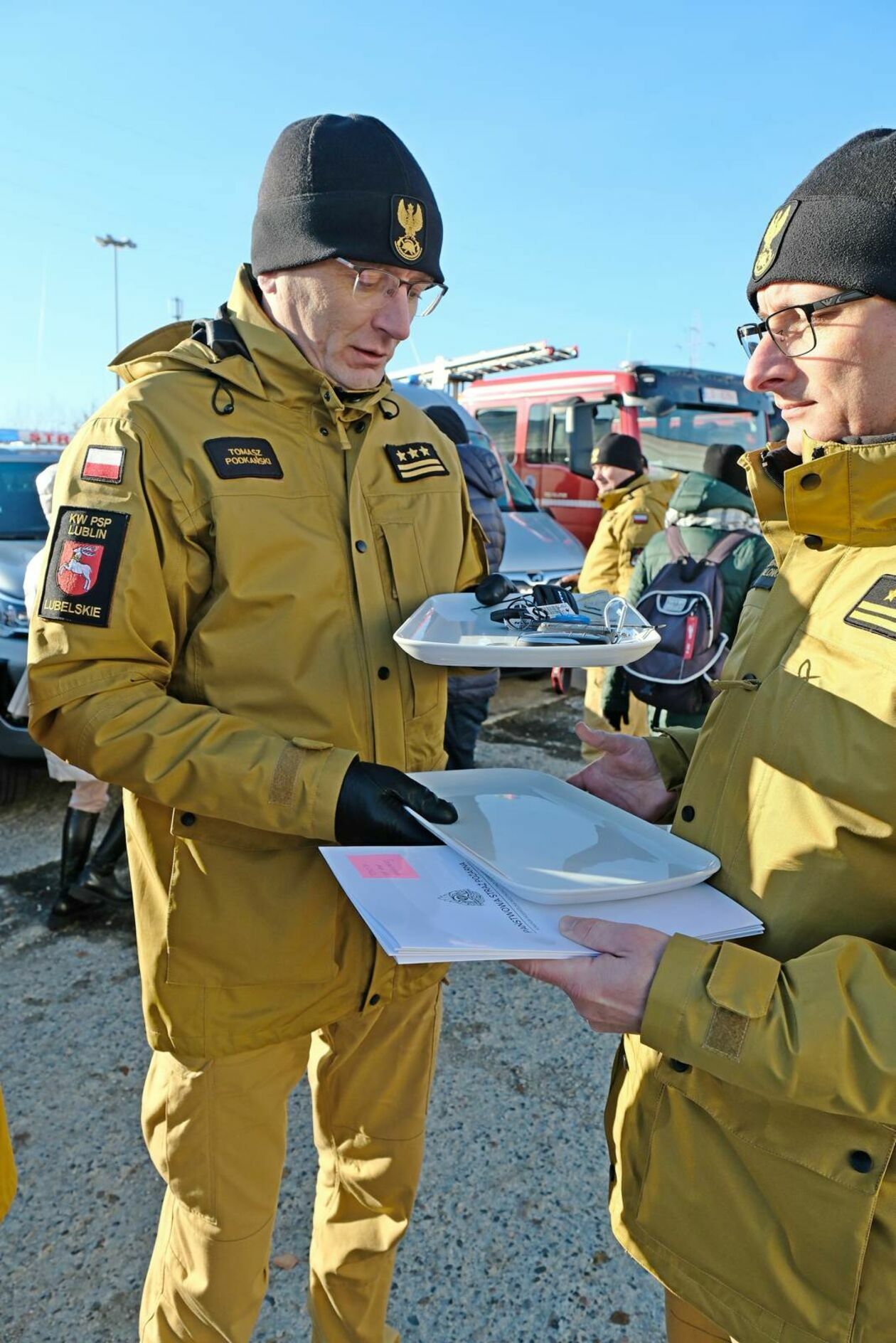  Przekazanie pojazdów dla komend Państwowej Straży Pożarnej (zdjęcie 18) - Autor: DW