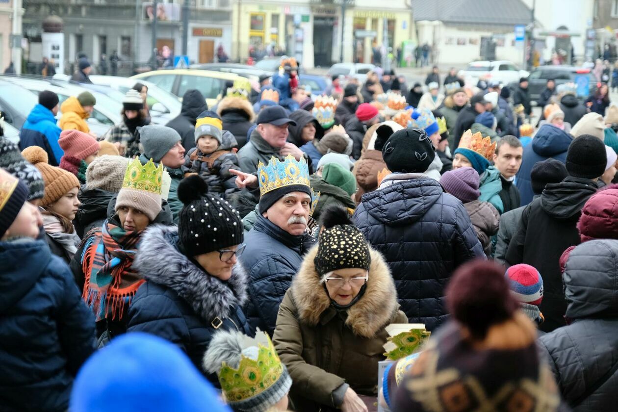  Orszak Trzech Króli przeszedł ulicami Lublina (zdjęcie 5) - Autor: DW