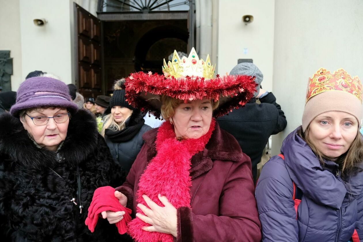  Orszak Trzech Króli przeszedł ulicami Lublina (zdjęcie 6) - Autor: DW