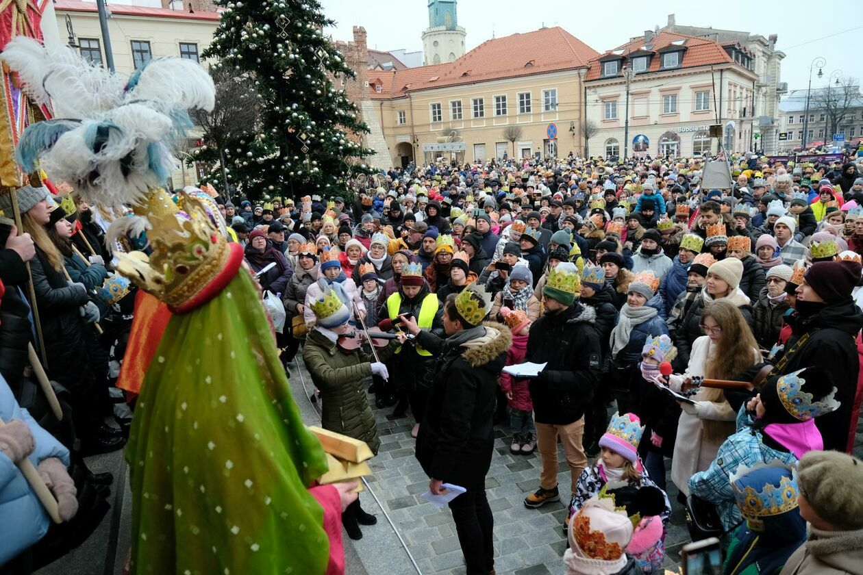  Orszak Trzech Króli przeszedł ulicami Lublina (zdjęcie 30) - Autor: DW