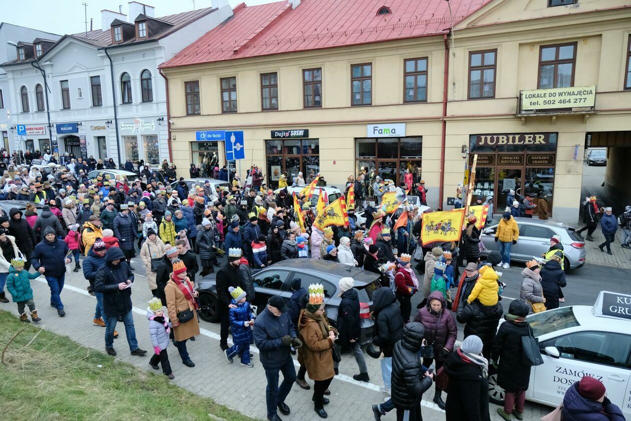  Orszak Trzech Króli przeszedł ulicami Lublina (zdjęcie 34) - Autor: DW