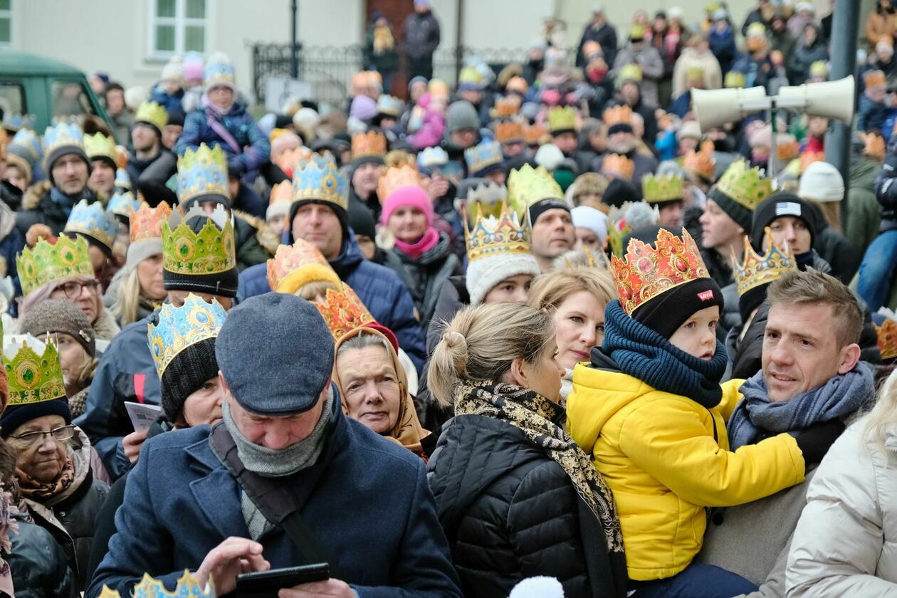  Orszak Trzech Króli przeszedł ulicami Lublina (zdjęcie 18) - Autor: DW