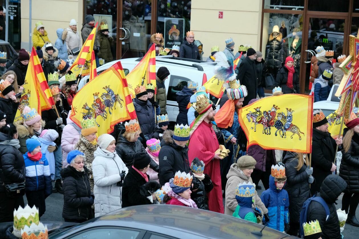  Orszak Trzech Króli przeszedł ulicami Lublina (zdjęcie 33) - Autor: DW