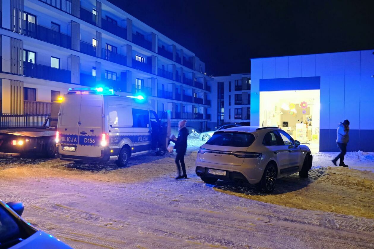  Porsche zaparkowało w żłobku Ale Bobo (zdjęcie 5) - Autor: DW