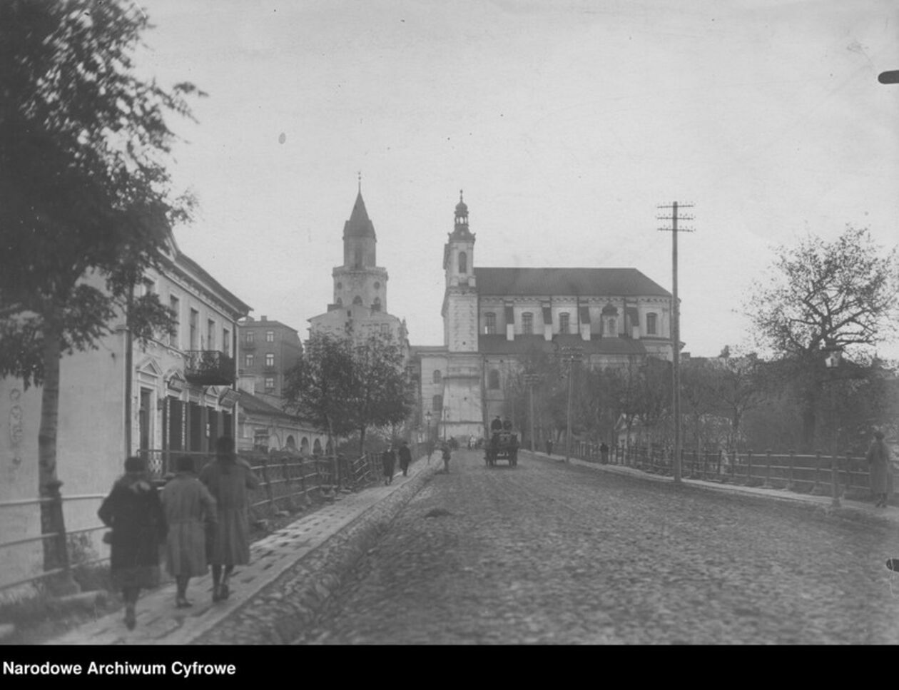  <p>Katedra Lubelska i Brama Trynitarska (widok od ulicy Zamojskiej) 1925 r.</p>