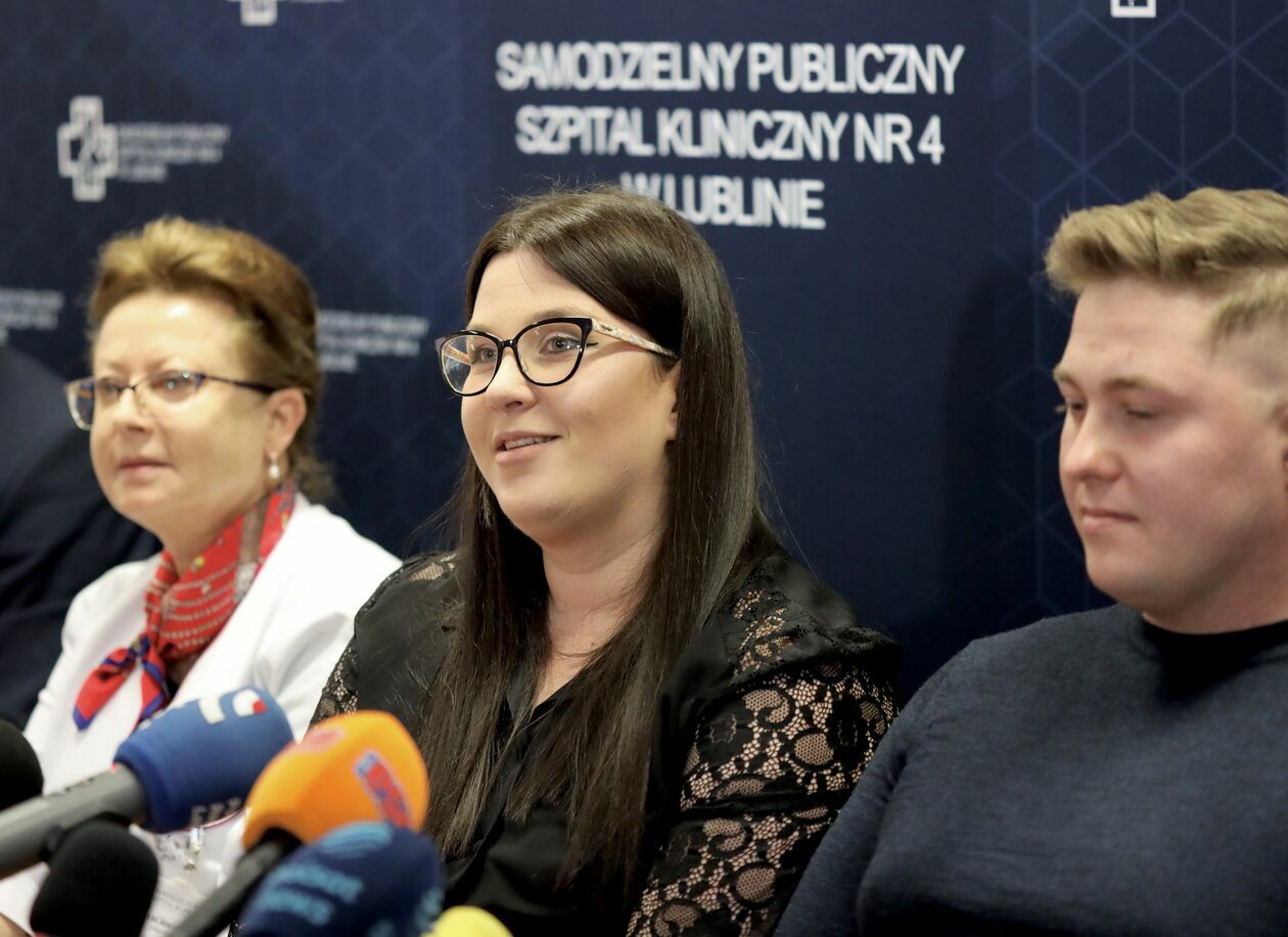  Narodziny czworaczków w SPSK nr 4 w Lublinie - konferencja prasowa (zdjęcie 12) - Autor: WD