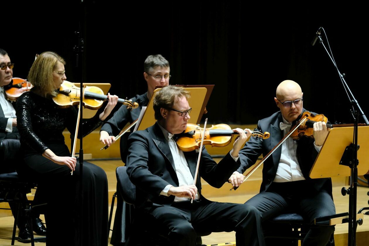  Filharmonia - koncert symfoniczny z okazji 80-lecia UMCS (zdjęcie 28) - Autor: DW