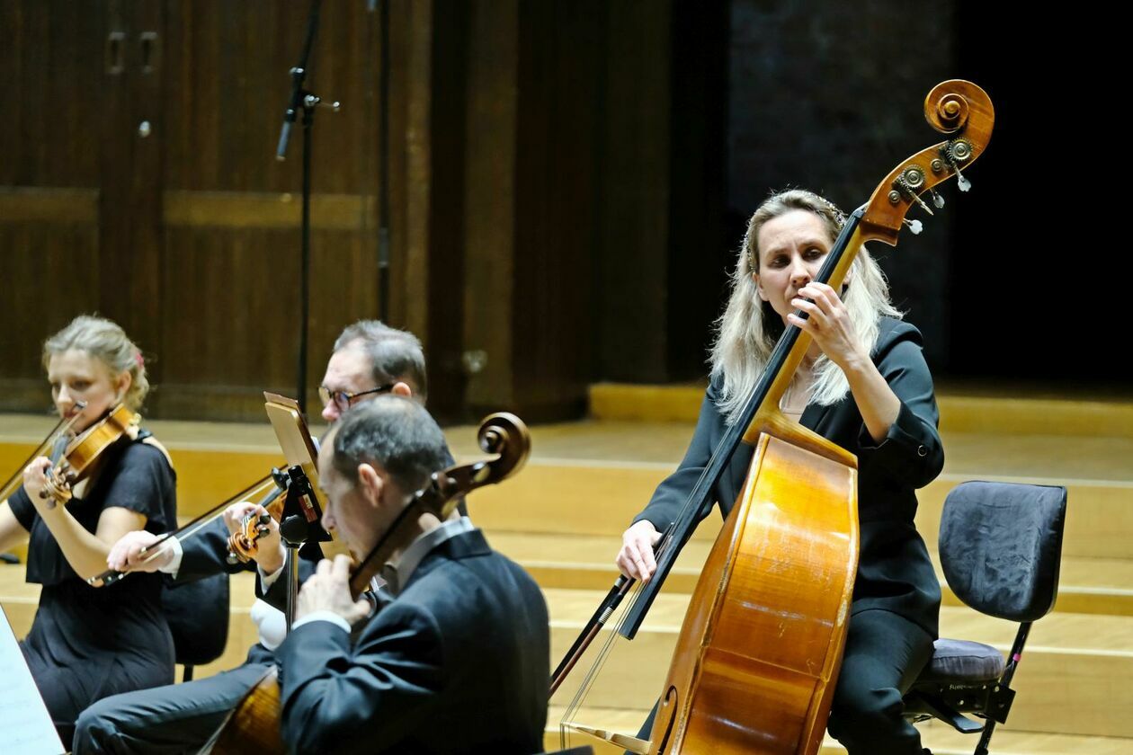  Filharmonia - koncert symfoniczny z okazji 80-lecia UMCS (zdjęcie 31) - Autor: DW