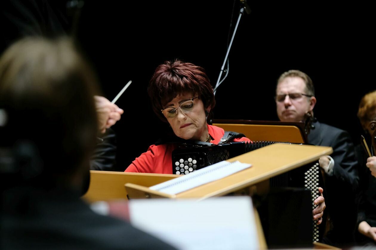  Filharmonia - koncert symfoniczny z okazji 80-lecia UMCS (zdjęcie 25) - Autor: DW