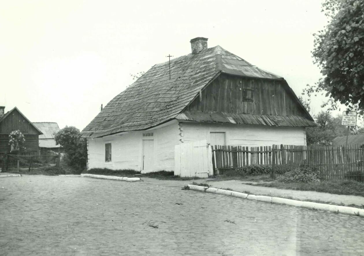  <p>Kraśnik, ul. Piłsudskiego 34, dom drewniany</p>