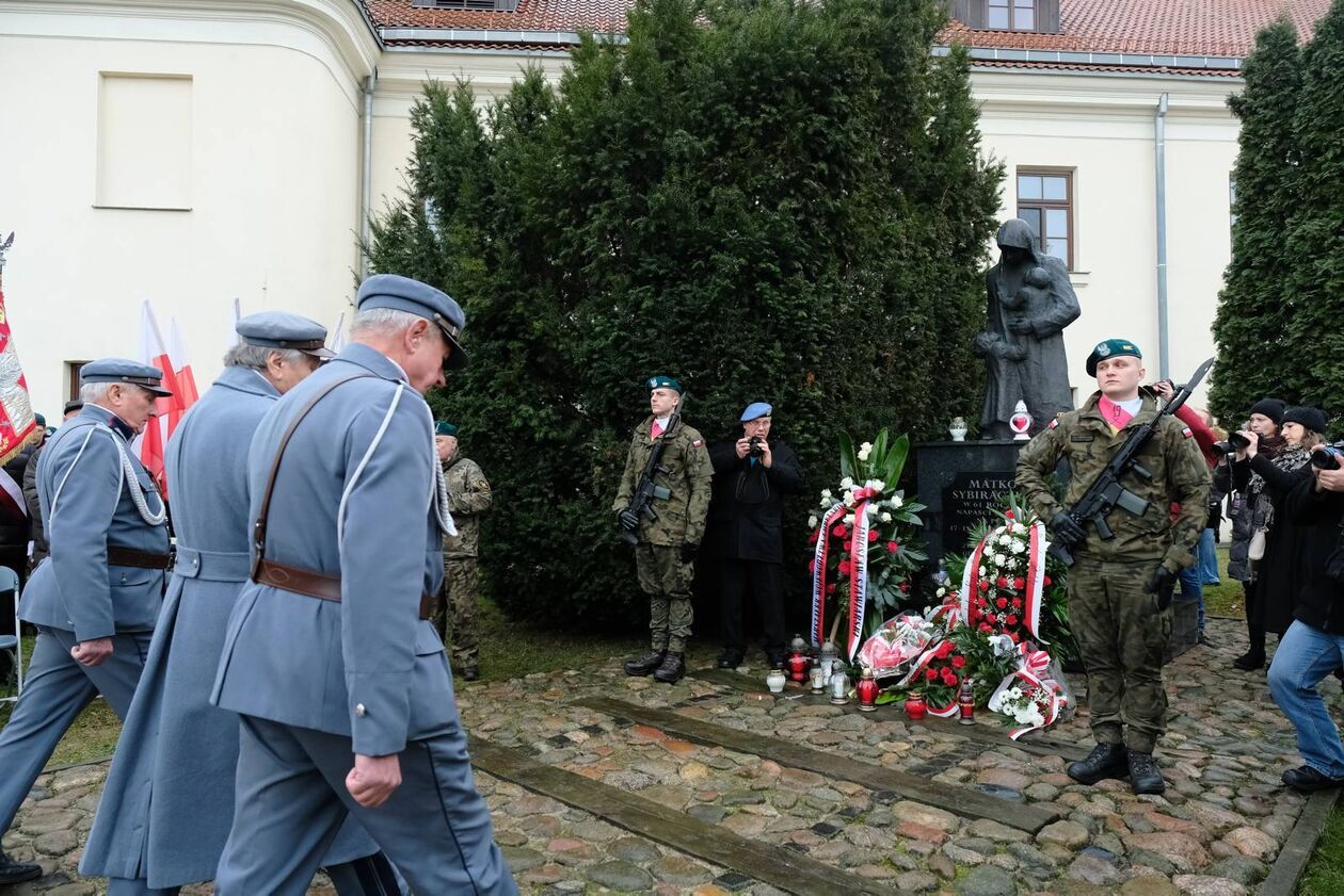  Obchody 84. rocznicy masowych deportacji Polaków na Sybir (zdjęcie 5) - Autor: DW