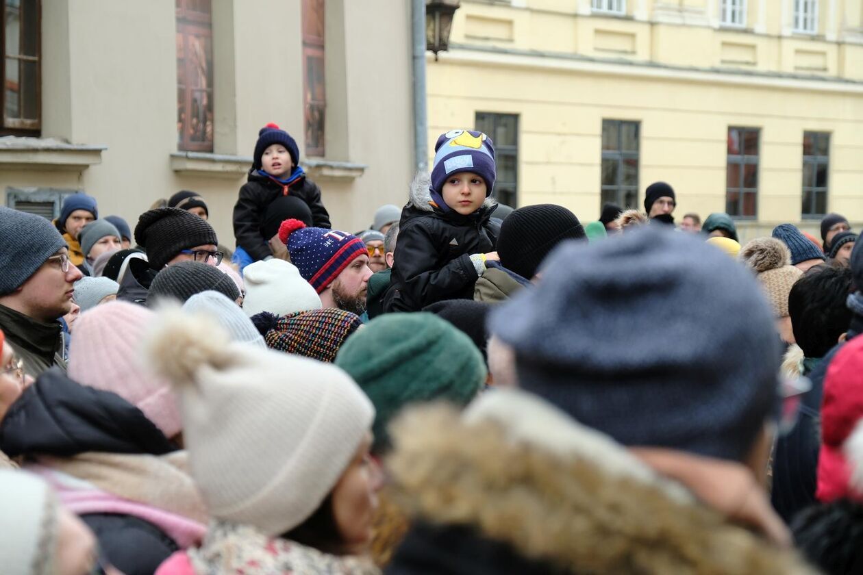  Spacer pt. Zakochany Lublin prowadzi przewodniczka Agnieszka Malinowska-Mikołajczyk (zdjęcie 27) - Autor: DW