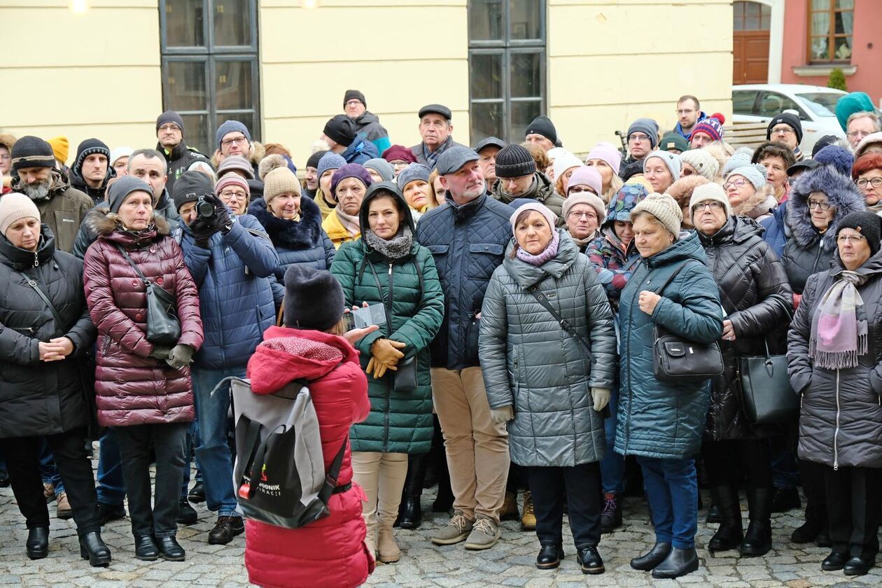  Spacer pt. Zakochany Lublin prowadzi przewodniczka Agnieszka Malinowska-Mikołajczyk (zdjęcie 10) - Autor: DW