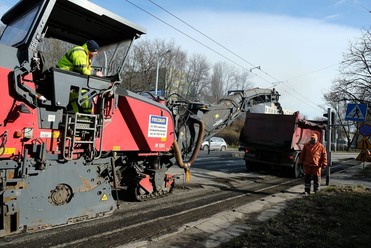  Drogowcy naprawiaja ul. Głęboką i al. Witosa (zdjęcie 4) - Autor: DW