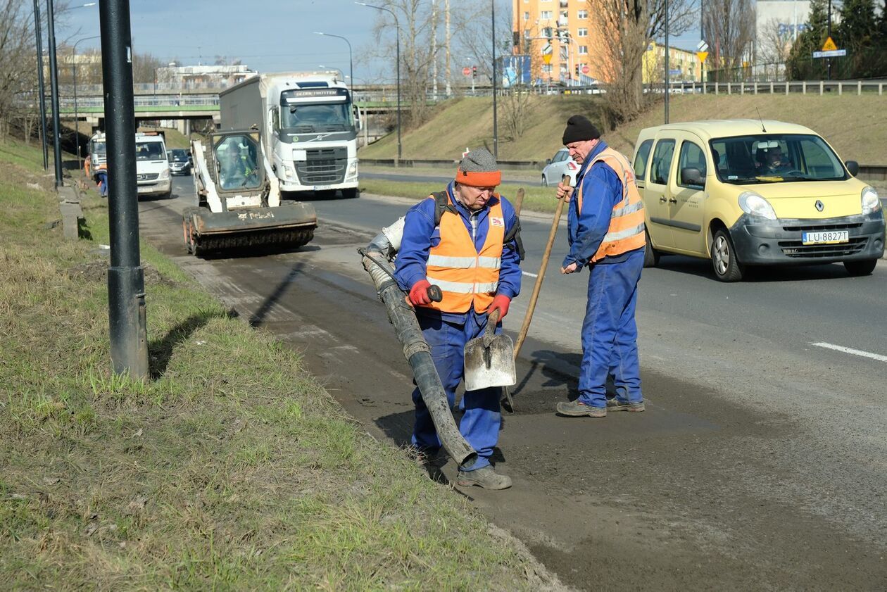  Drogowcy naprawiaja ul. Głęboką i al. Witosa (zdjęcie 25) - Autor: DW