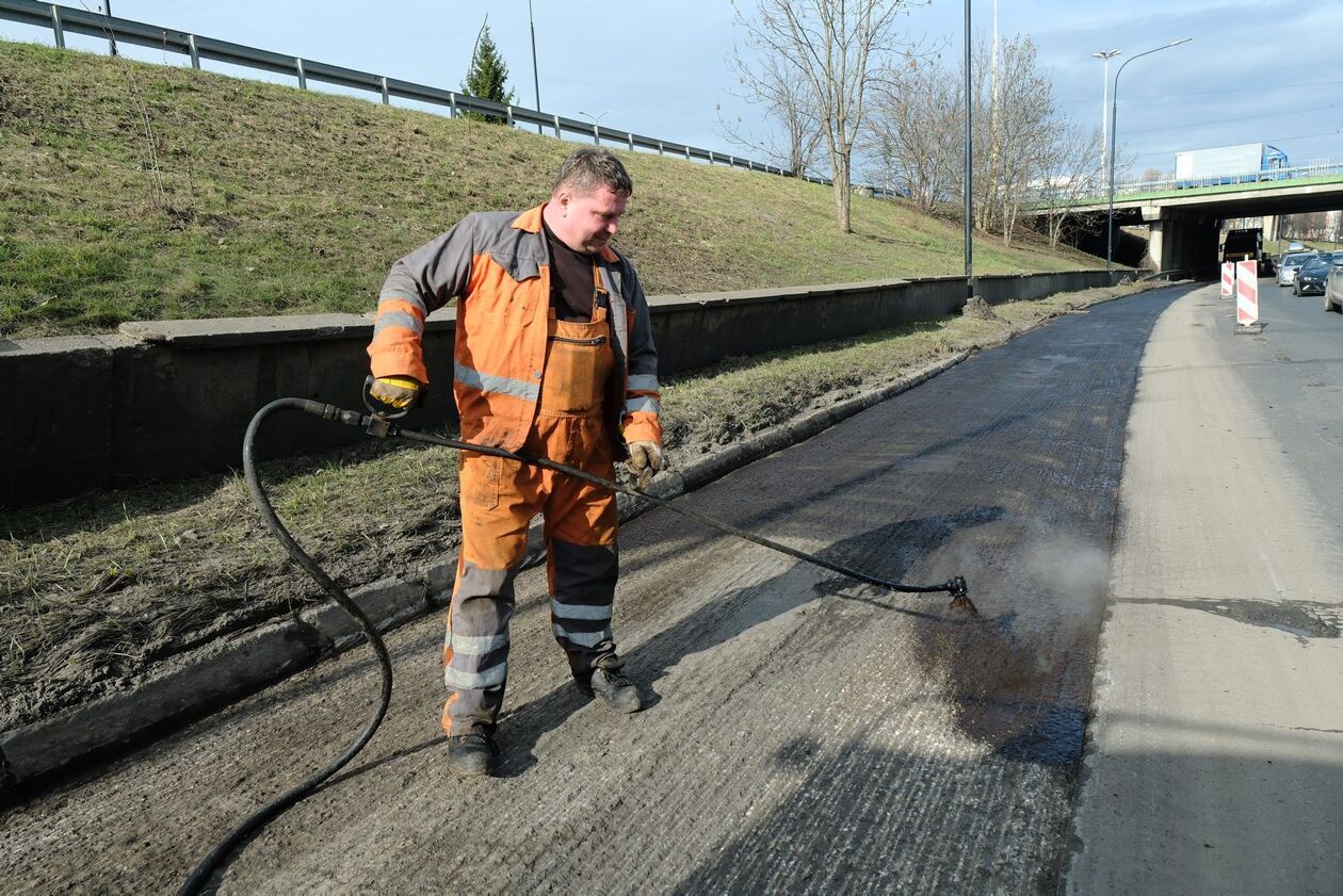  Drogowcy naprawiaja ul. Głęboką i al. Witosa (zdjęcie 28) - Autor: DW